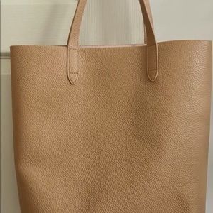 CUYANA Tall tote Cappucino/blush interior Good condition. Perfect=Spring/Summer!